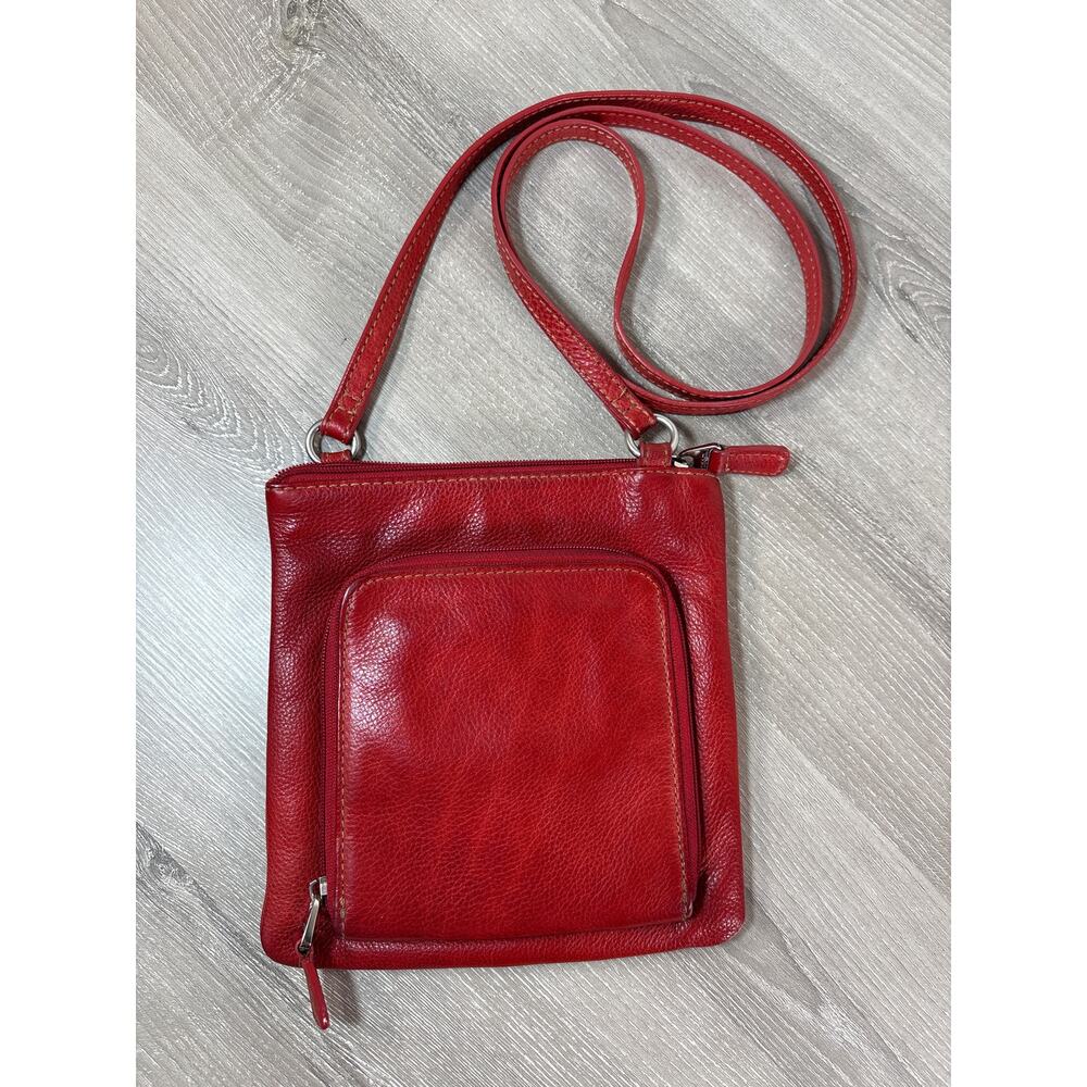 Fossil Vintage 90's Y2K Red Leather Crossbody Bag with Front wallet pocket‎